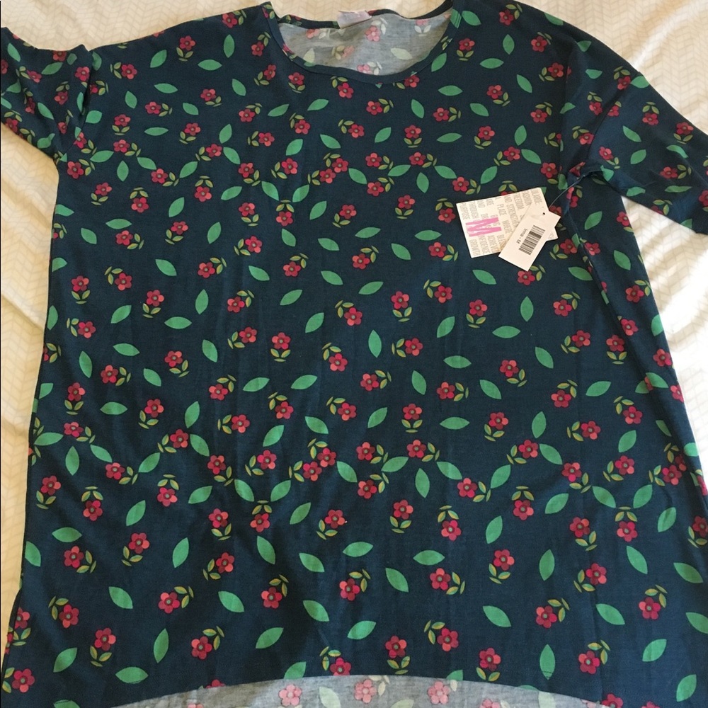 Final sale✨ BNWT M floral lularoe Irma